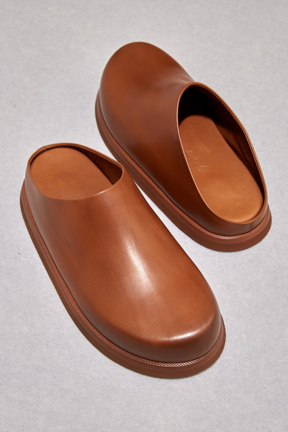 Menswear: Footwear 